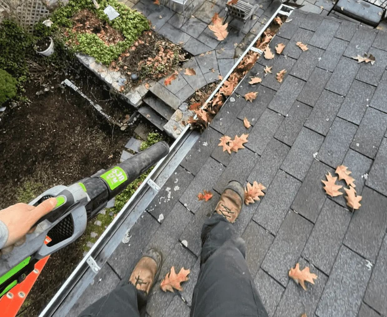 Gutter Cleaning Services in Wadsworth